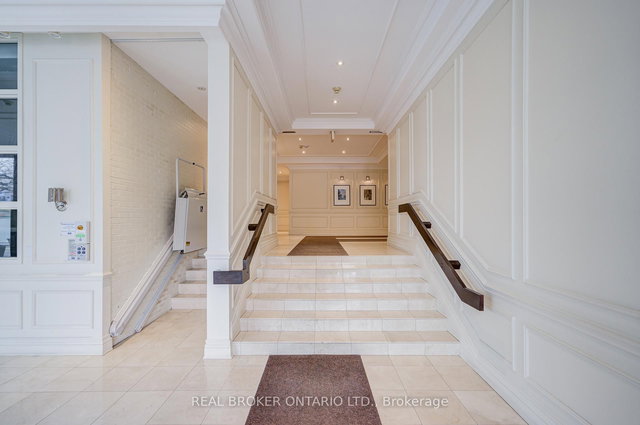 406 - 562 Eglinton Avenue E