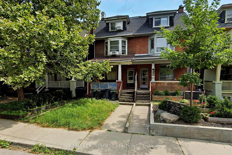 587 Palmerston Ave, Toronto, M6G 2R2 | Image 2