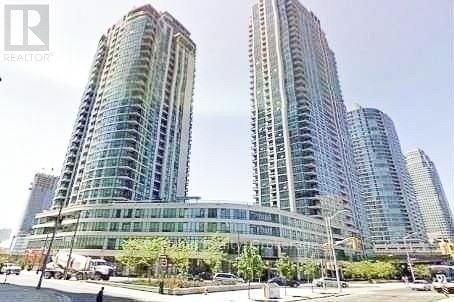 home for lease on 2613-33 Bay Street W