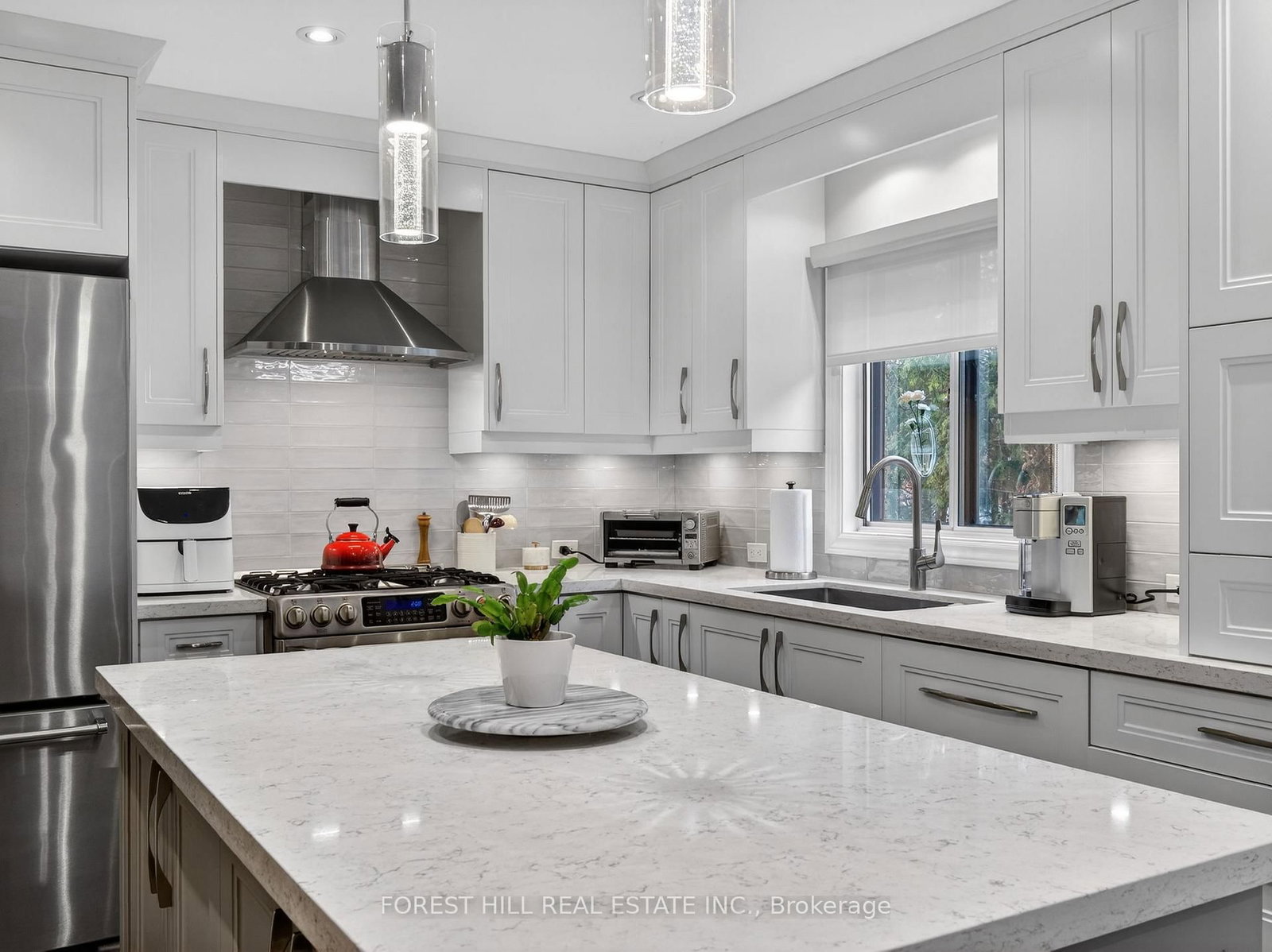 Detached House for sale at 37 Artisan Place, Toronto, Ontario, M2H 3P5 - Hillcrest Village - MLS: C12950948