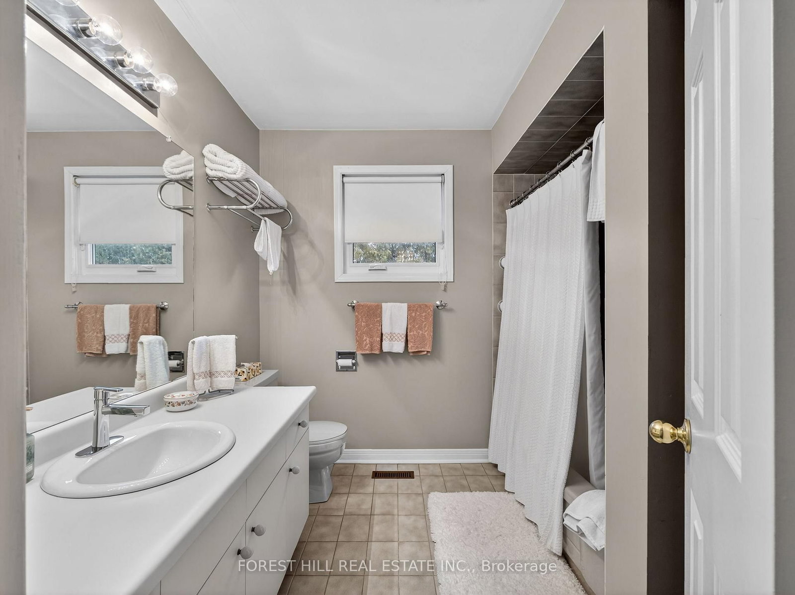 Detached House for sale at 37 Artisan Place, Toronto, Ontario, M2H 3P5 - Hillcrest Village - MLS: C12950948