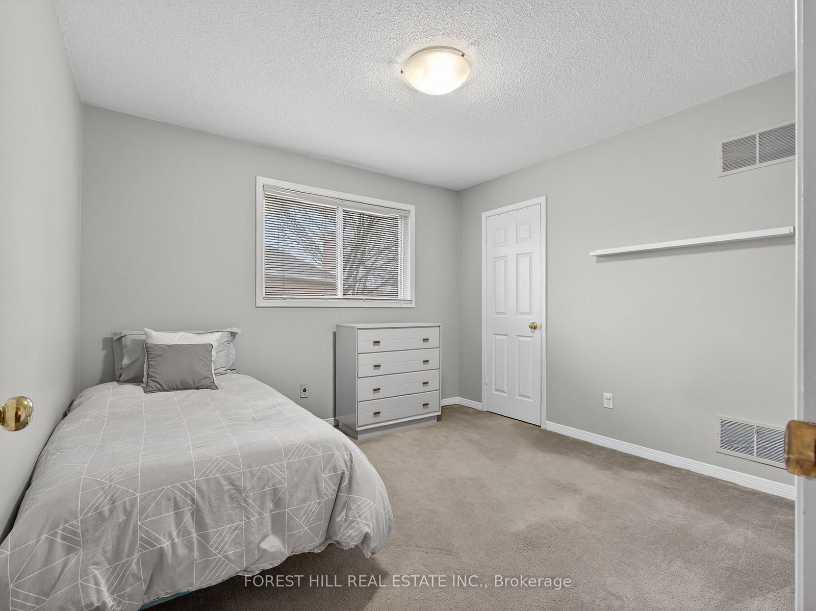 Detached House for sale at 37 Artisan Place, Toronto, Ontario, M2H 3P5 - Hillcrest Village - MLS: C12950948