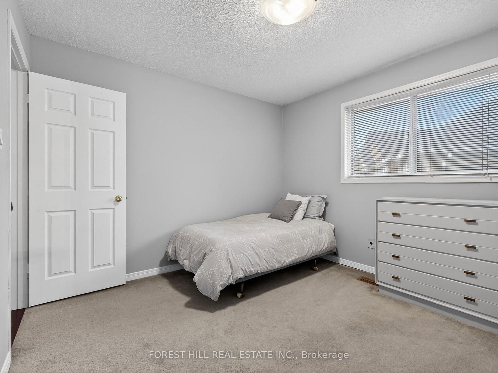 Detached House for sale at 37 Artisan Place, Toronto, Ontario, M2H 3P5 - Hillcrest Village - MLS: C12950948