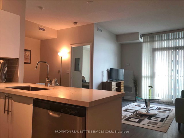 1201 - 231 Fort York Boulevard