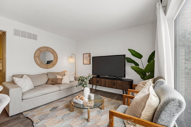 34 Sugar Millway, Toronto, M2L 1R6 | Image 3