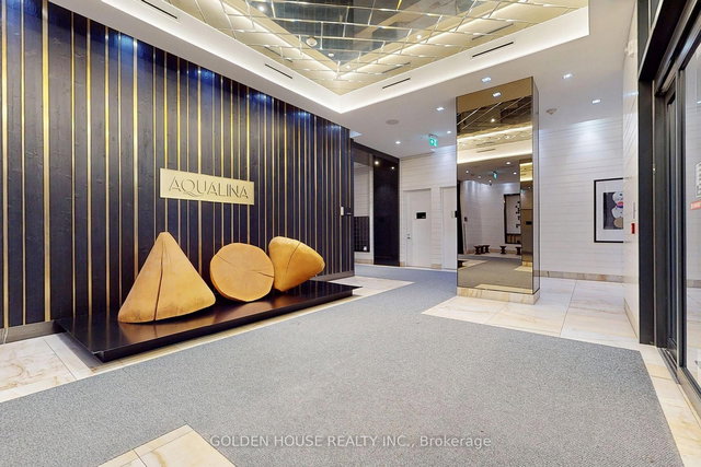 732 - 15 Merchants' Wharf