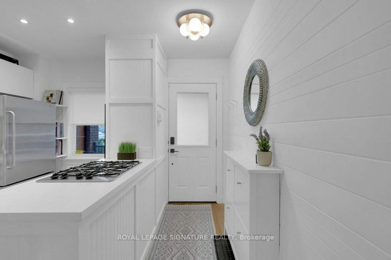 3 Martin Rd, Toronto, M4S 2V1 | Image 2