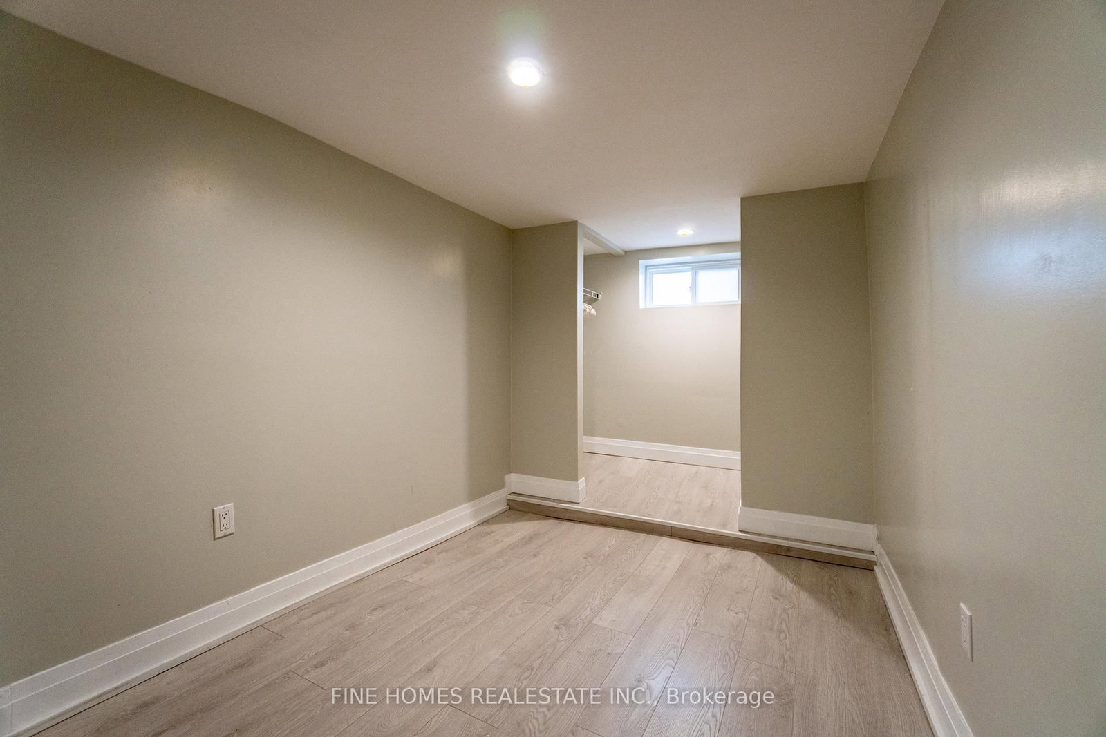 Townhouse for sale at 48 Carr Street, Toronto, Ontario, M5T 1B7 - Kensington-Chinatown - MLS: C12952254