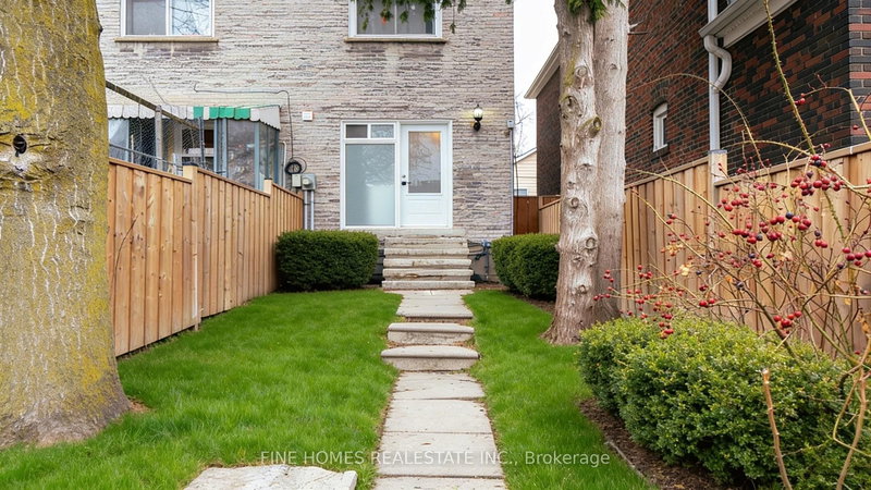 48 Carr St, Toronto, M5T 1B7 | Image 3