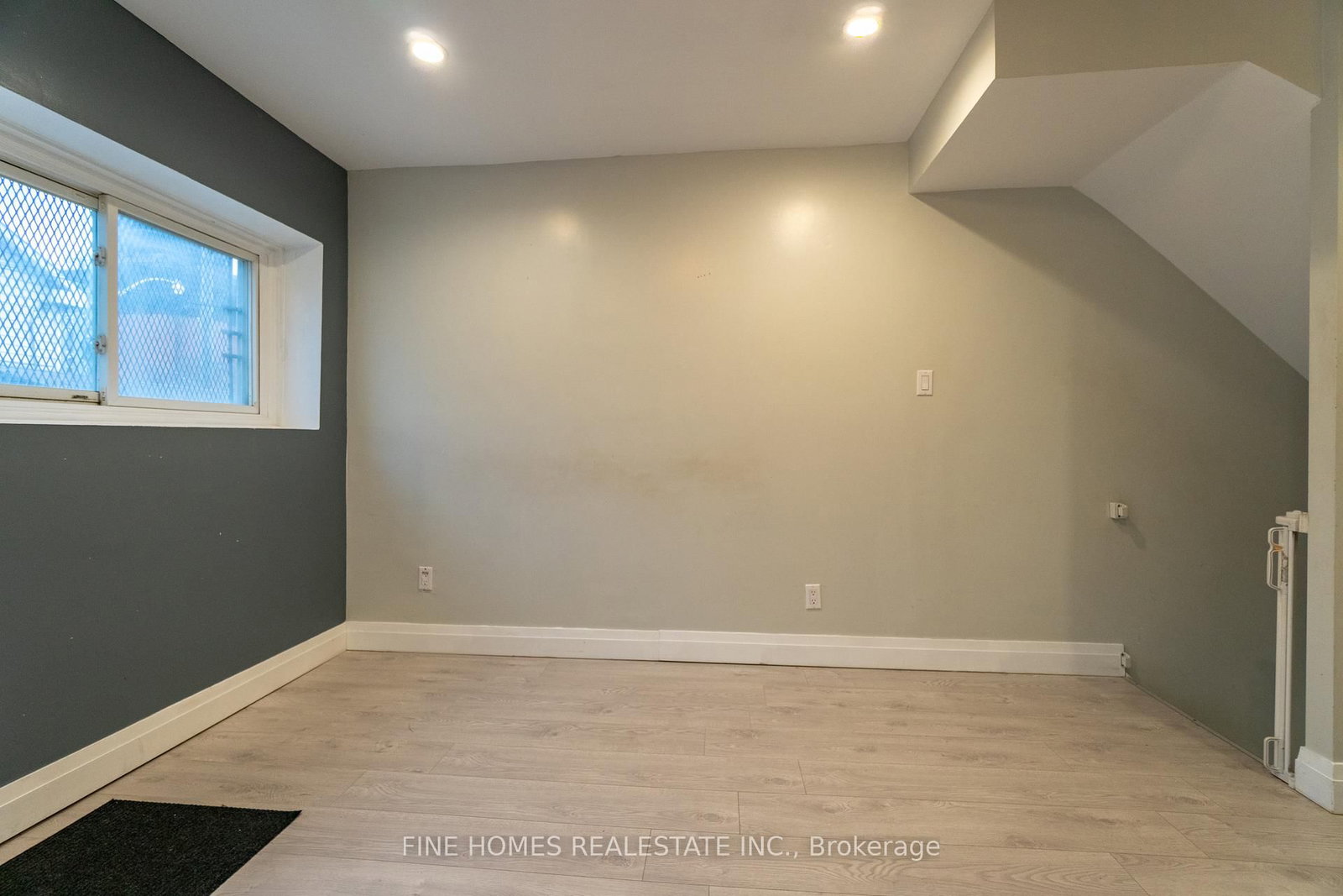 Townhouse for sale at 48 Carr Street, Toronto, Ontario, M5T 1B7 - Kensington-Chinatown - MLS: C12952254