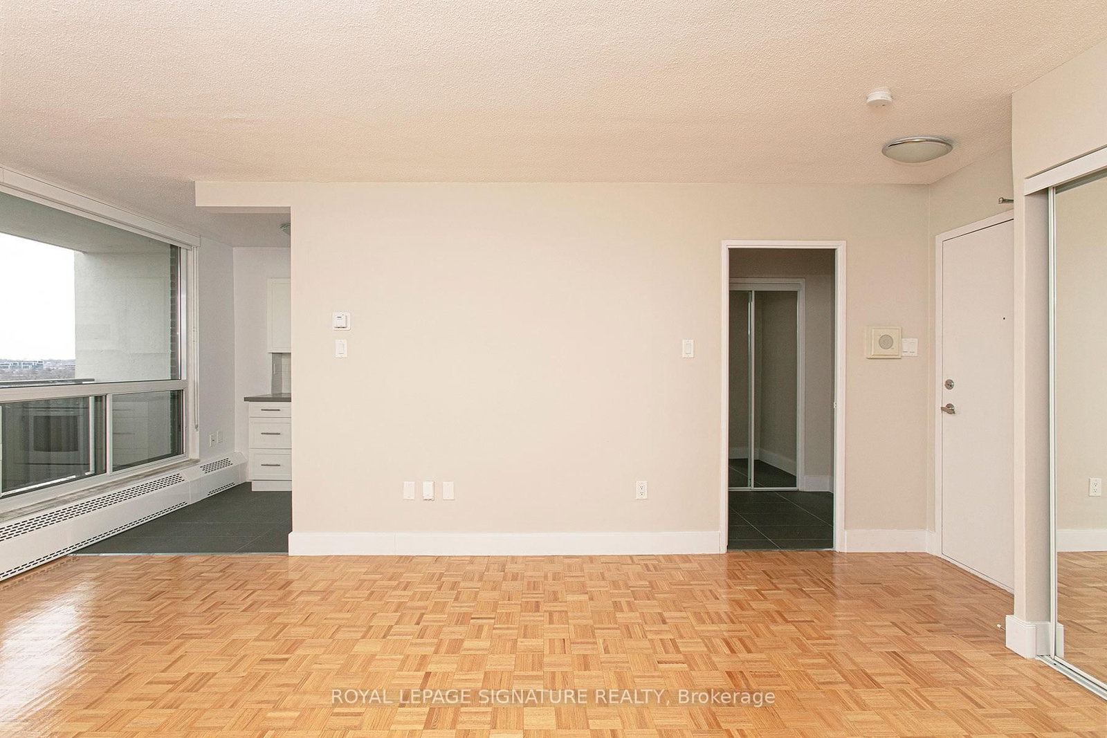 666 Spadina Avenue, Unit 2102 - Photo 4