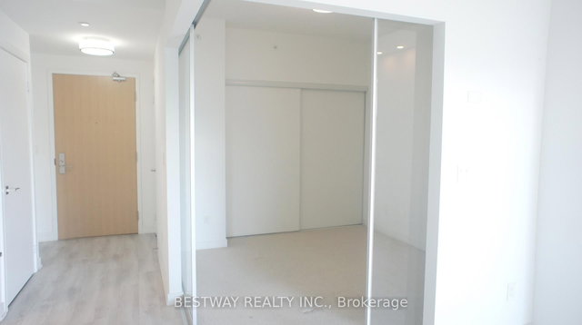 355 - 621 Sheppard Avenue E