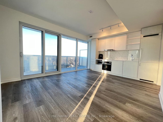 7201 - 55 Cooper Street