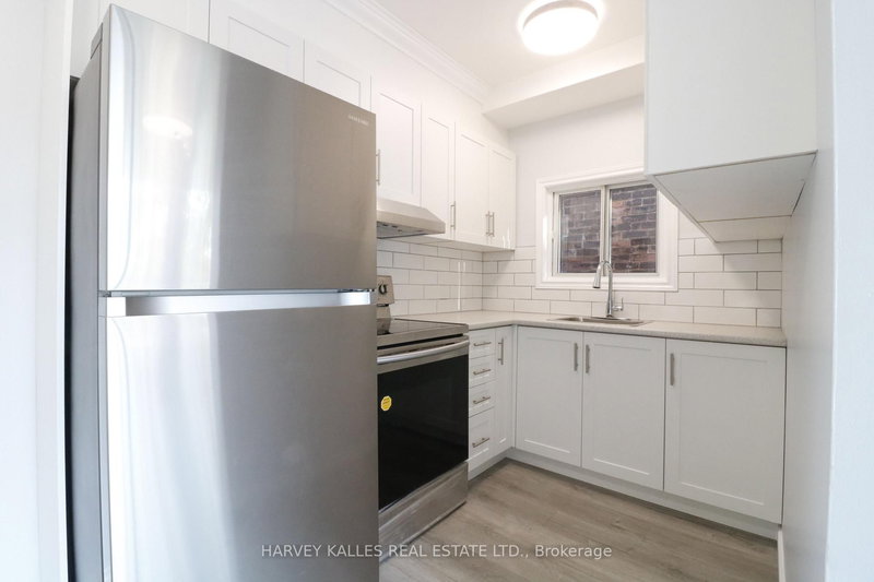 A - 199 Augusta Ave, Toronto, M5T 2L4 | Image 2