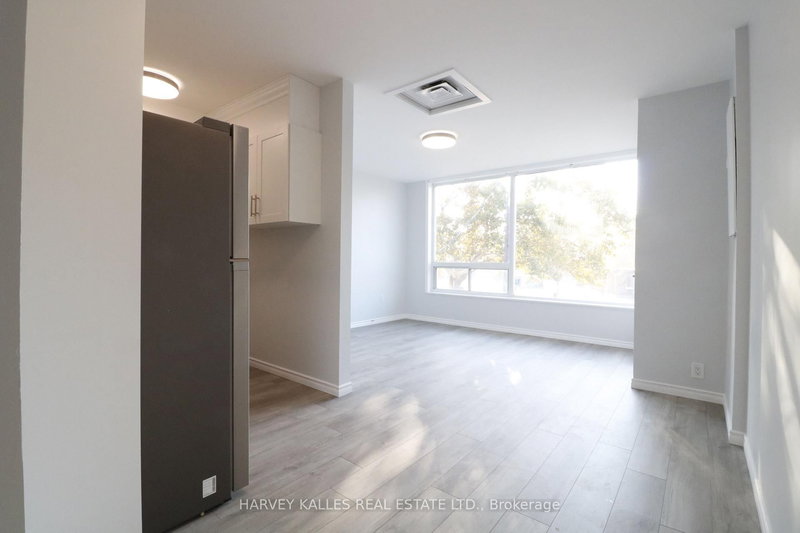 A - 199 Augusta Ave, Toronto, M5T 2L4 | Image 3