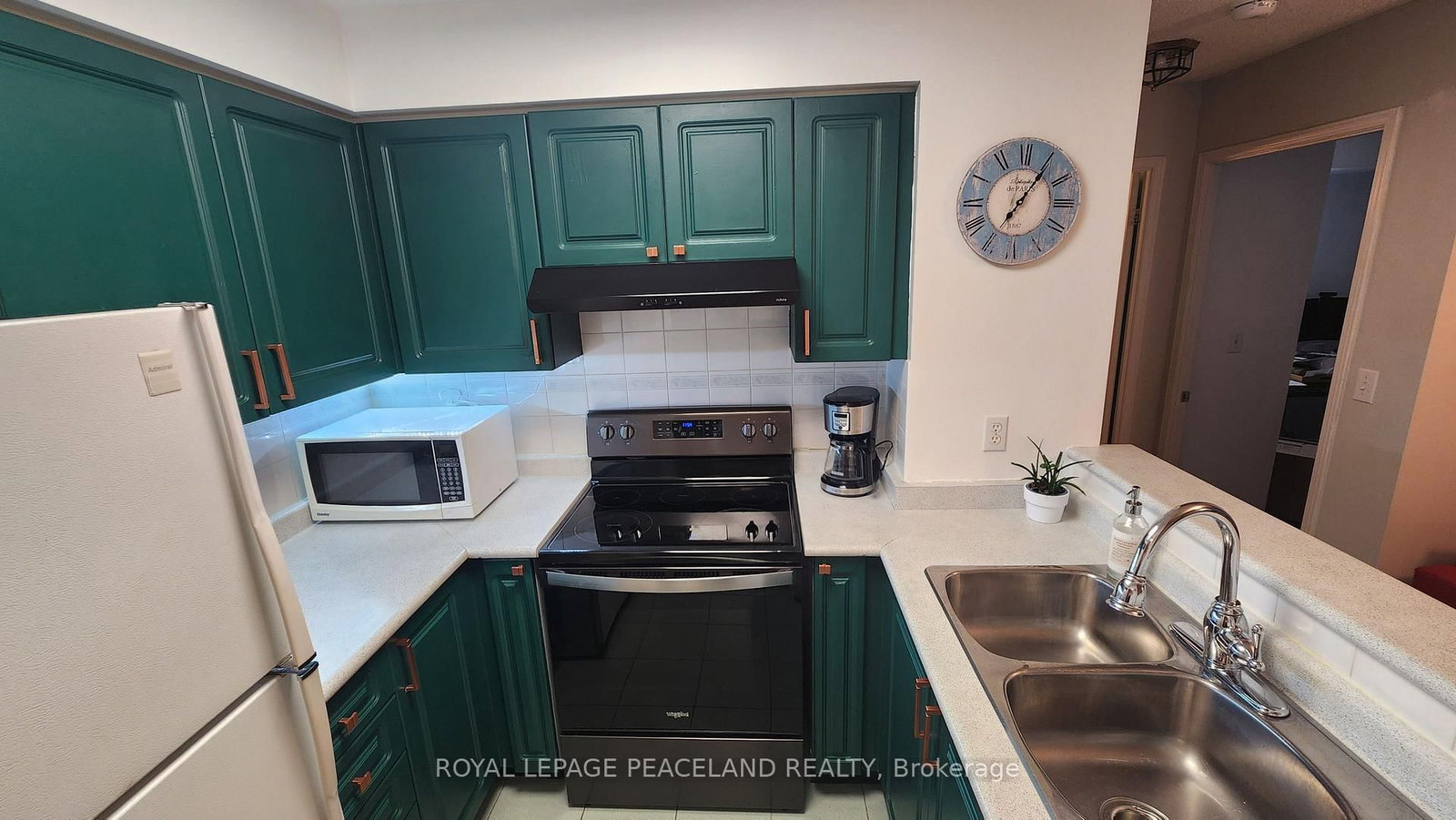 Condo for sale at 409-18 Pemberton Avenue, Toronto, Ontario, M2M 1Y1 - Newtonbrook East - MLS: C12952584