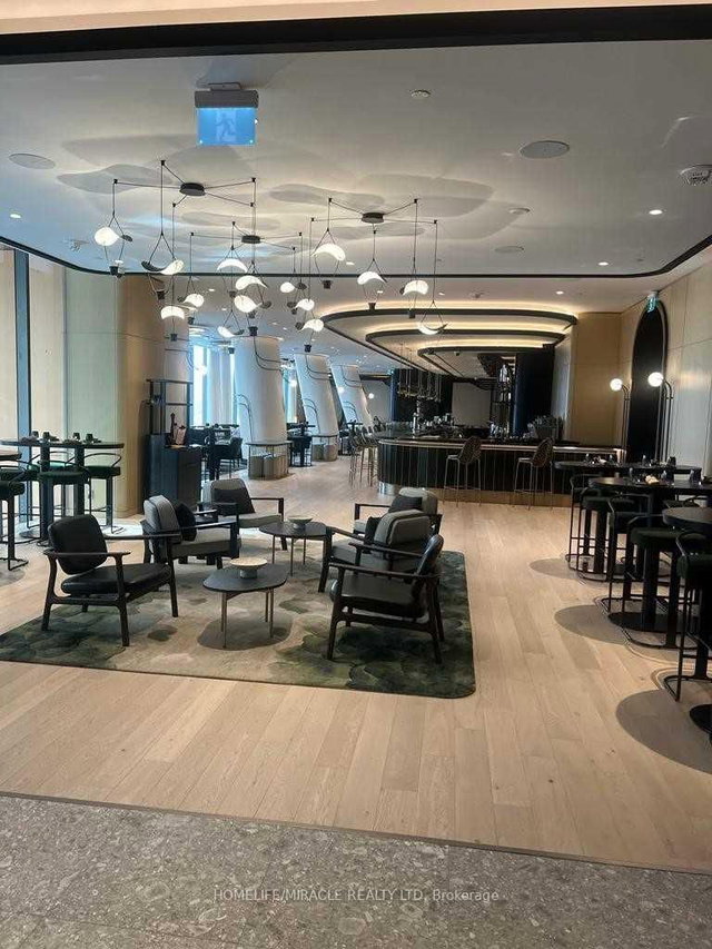 5404 - 395 Bloor Street E