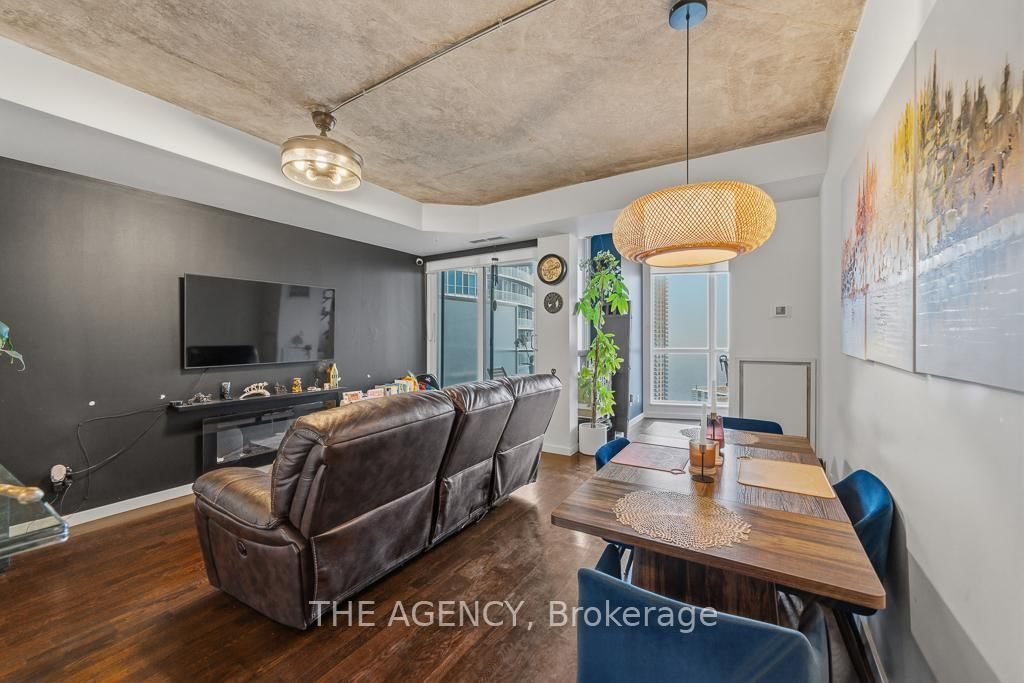 Condo for sale at 2103-218 Queens Quay Boulevard, Toronto, Ontario, M5J 2Y6 - Waterfront Communities C1 - MLS: C12952806