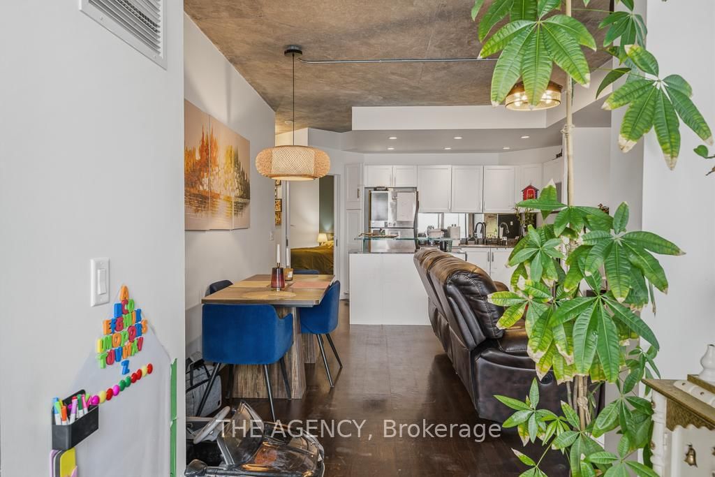 Condo for sale at 2103-218 Queens Quay Boulevard, Toronto, Ontario, M5J 2Y6 - Waterfront Communities C1 - MLS: C12952806