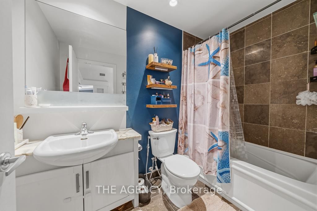 Condo for sale at 2103-218 Queens Quay Boulevard, Toronto, Ontario, M5J 2Y6 - Waterfront Communities C1 - MLS: C12952806