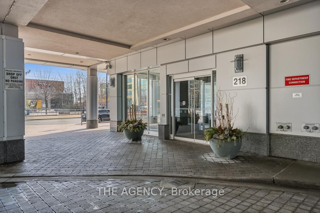 Condo for sale at 2103-218 Queens Quay Boulevard, Toronto, Ontario, M5J 2Y6 - Waterfront Communities C1 - MLS: C12952806