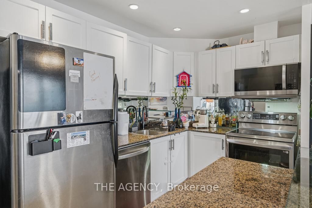 Condo for sale at 2103-218 Queens Quay Boulevard, Toronto, Ontario, M5J 2Y6 - Waterfront Communities C1 - MLS: C12952806