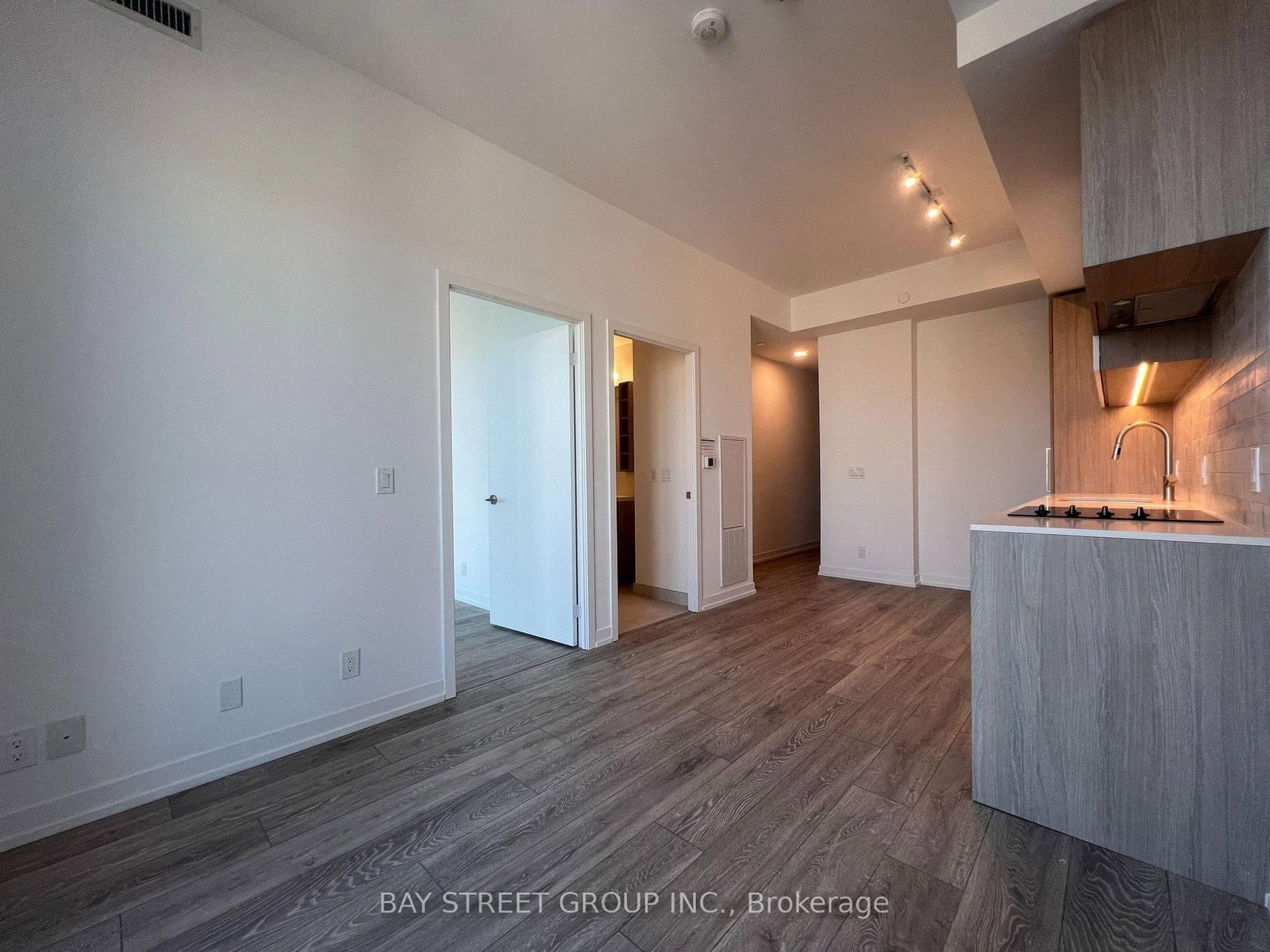 2020 Bathurst Street, Unit 735 - Photo 10