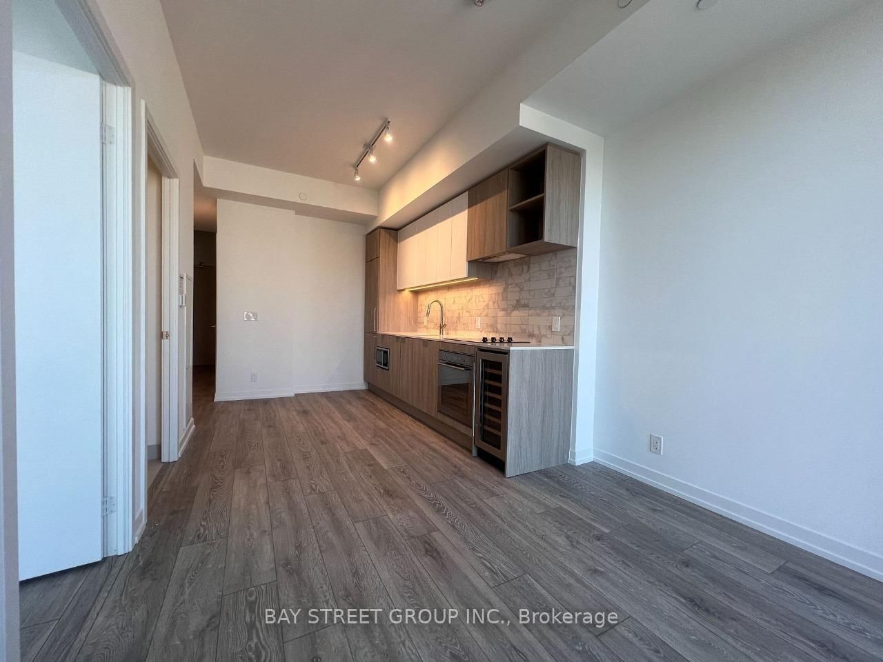 2020 Bathurst Street, Unit 735 - Photo 6
