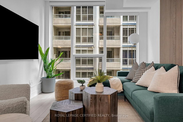 705 - 15 Mercer Street