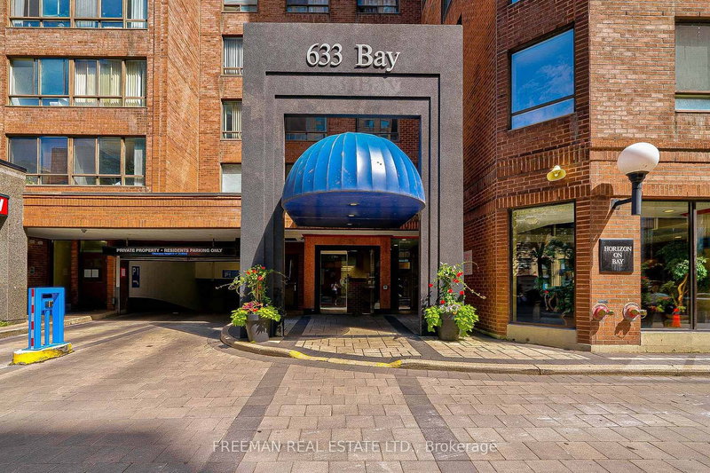 2405 - 633 Bay St, Toronto, M5G 2G4 | Image 3