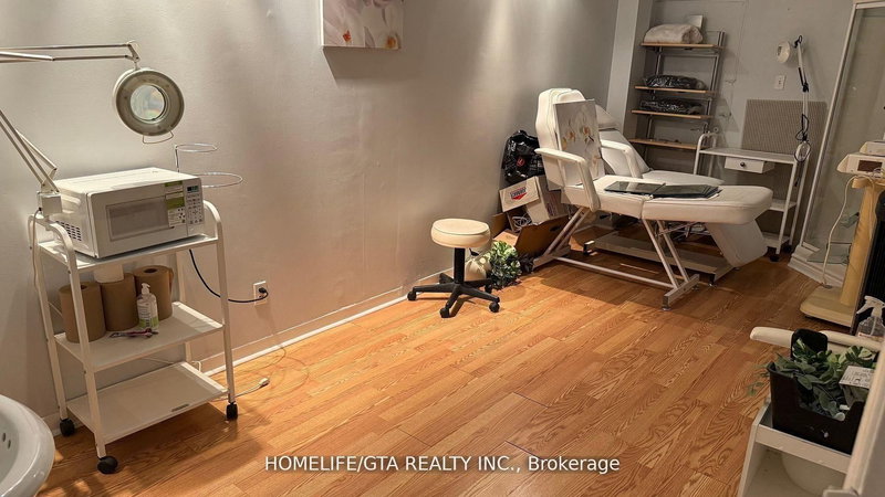 3 - 1468 Victoria Park Ave, Toronto, M4A 2M2 | Image 3