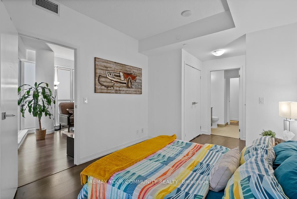 Condo for sale at 2215-98 Lillian Street, Toronto, Ontario, M4S 0A5 - Mount Pleasant West - MLS: C12953836