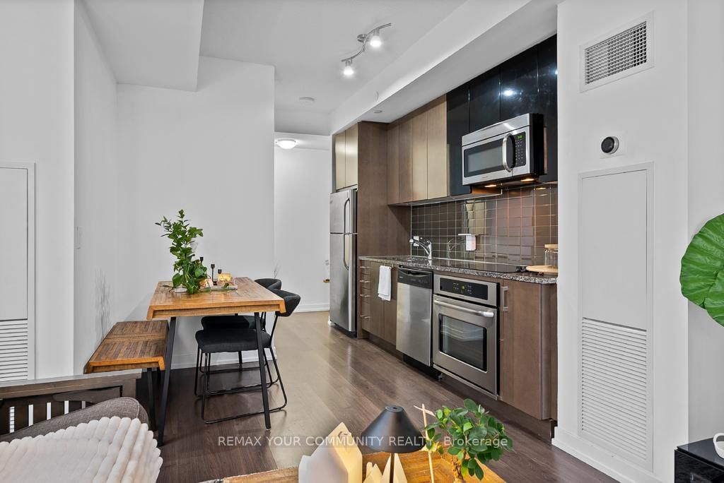 Condo for sale at 2215-98 Lillian Street, Toronto, Ontario, M4S 0A5 - Mount Pleasant West - MLS: C12953836