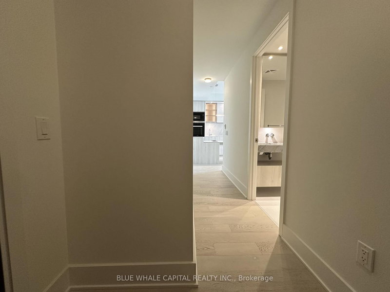 3701 - 11 Yorkville Ave, Toronto, M4W 1L2 | Image 2