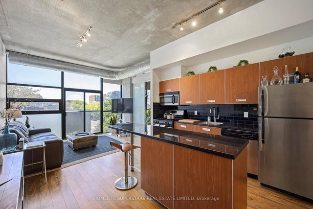 303 - 60 Bathurst Street