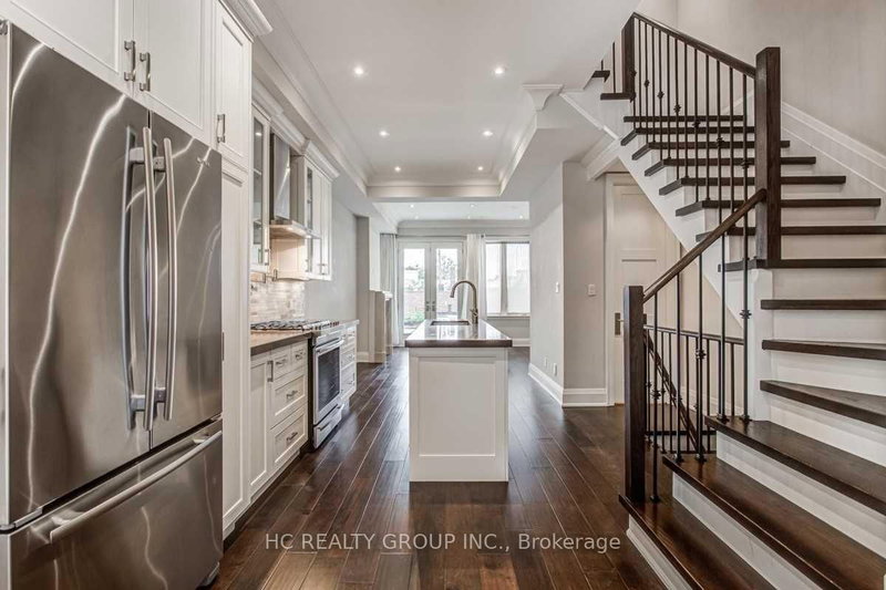 51A Burnaby Blvd, Toronto, M5N 1G3 | Image 3