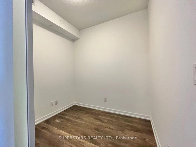 1207 - 32 Forest Manor Road