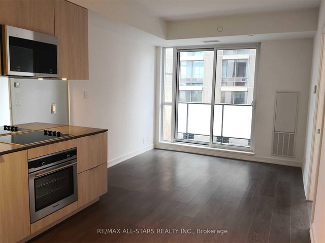 1001 - 609 Avenue Road