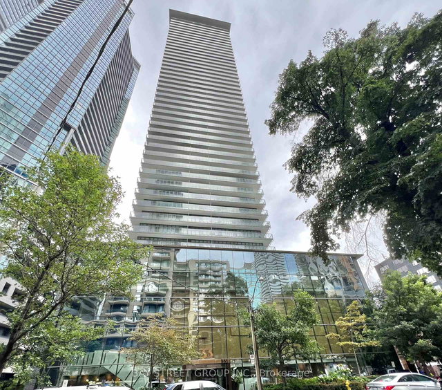 1811 - 33 Charles Street E