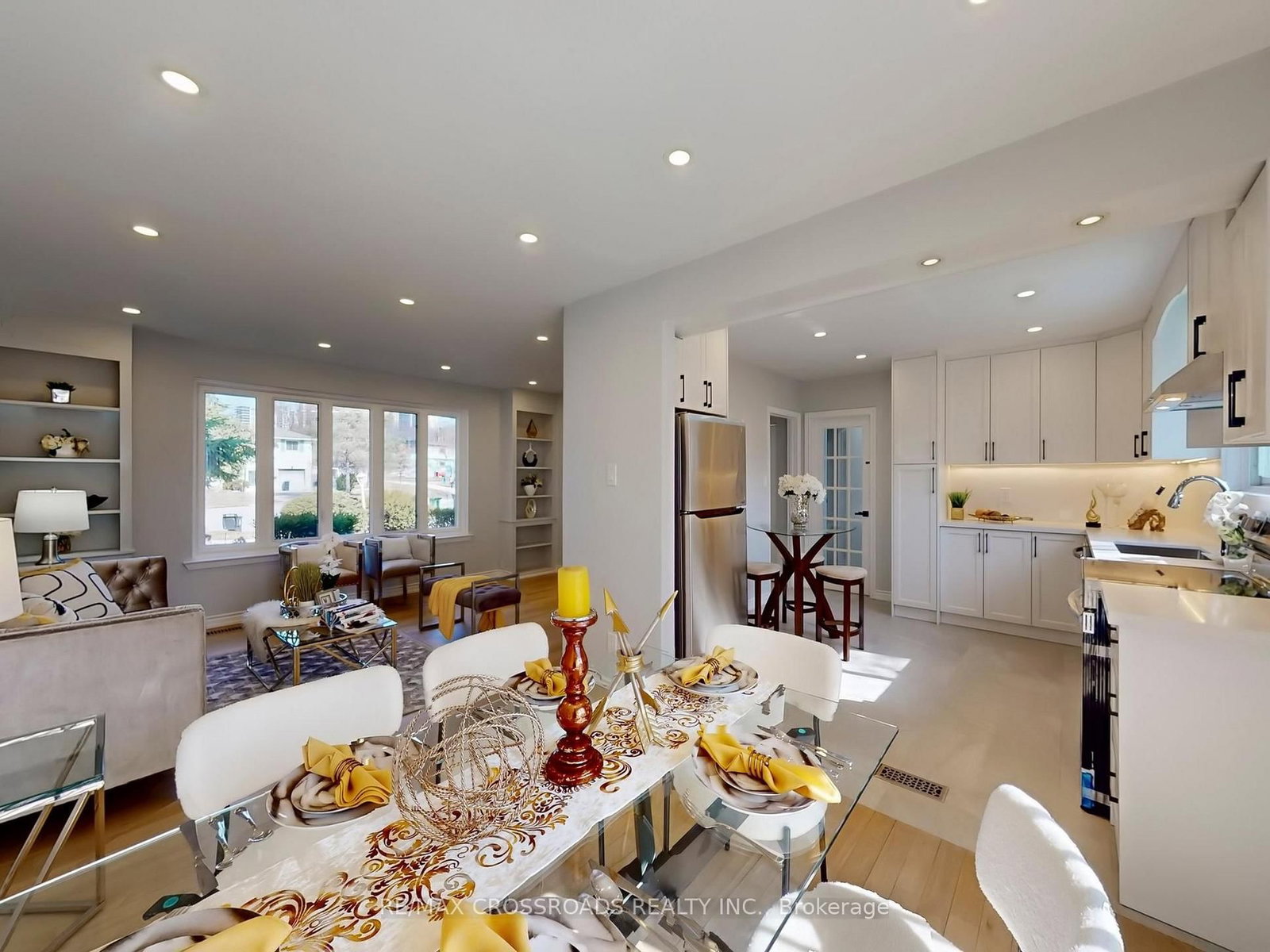 Detached House for sale at 17 Ferbane Place, Toronto, Ontario, M2J 1Y7 - Don Valley Village - MLS: C12954908