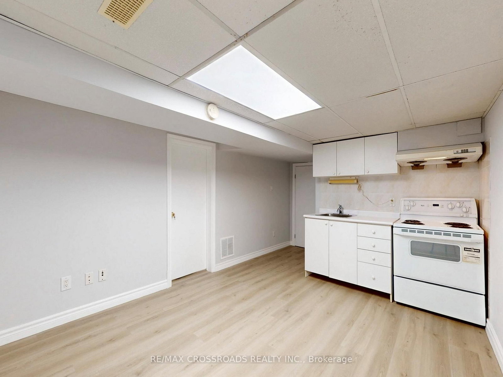 Detached House for sale at 17 Ferbane Place, Toronto, Ontario, M2J 1Y7 - Don Valley Village - MLS: C12954908