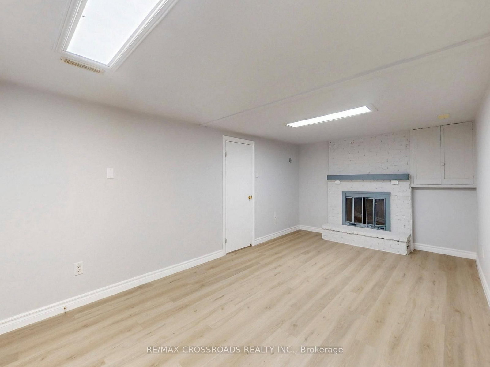 Detached House for sale at 17 Ferbane Place, Toronto, Ontario, M2J 1Y7 - Don Valley Village - MLS: C12954908