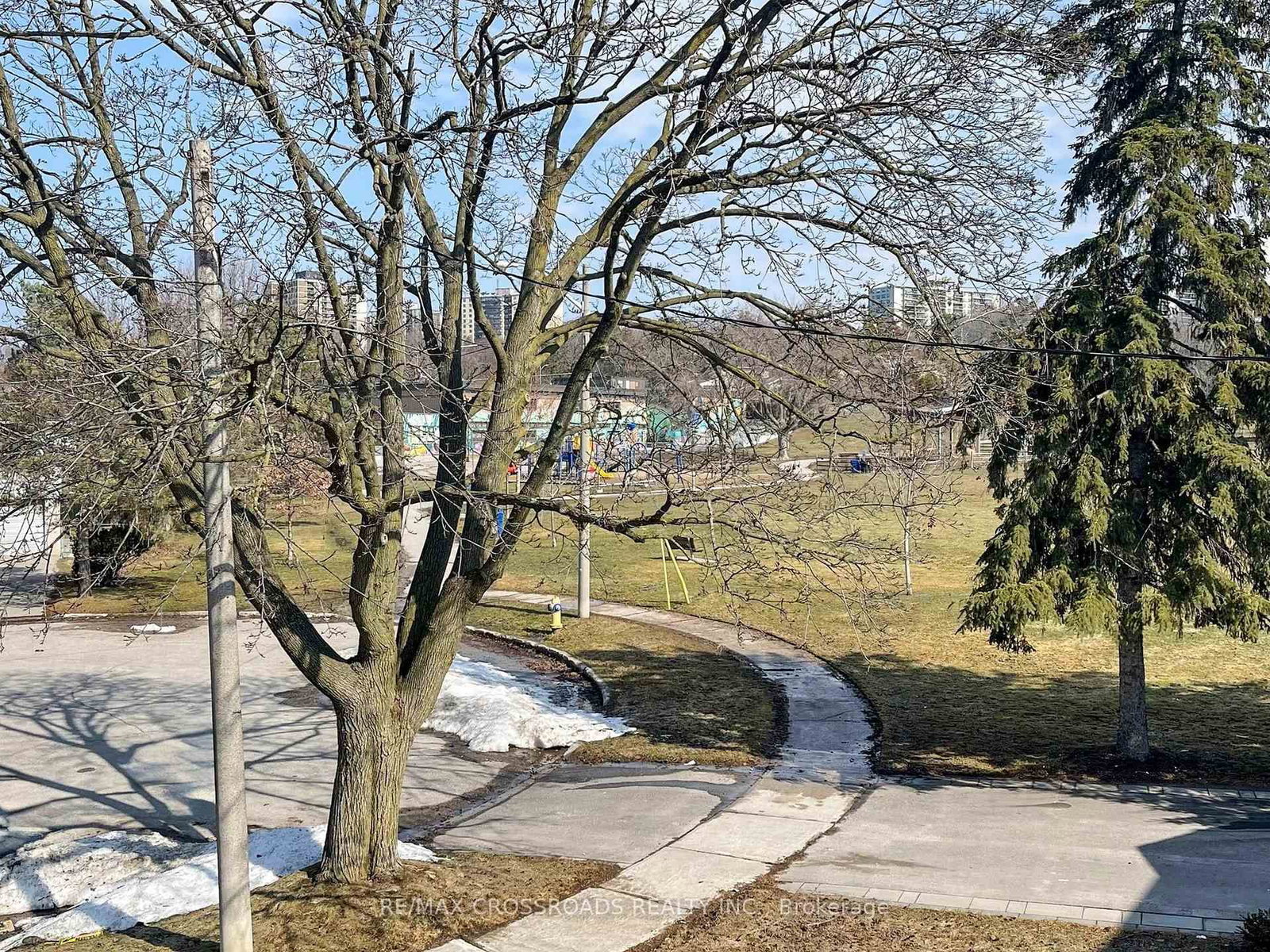 Detached House for sale at 17 Ferbane Place, Toronto, Ontario, M2J 1Y7 - Don Valley Village - MLS: C12954908