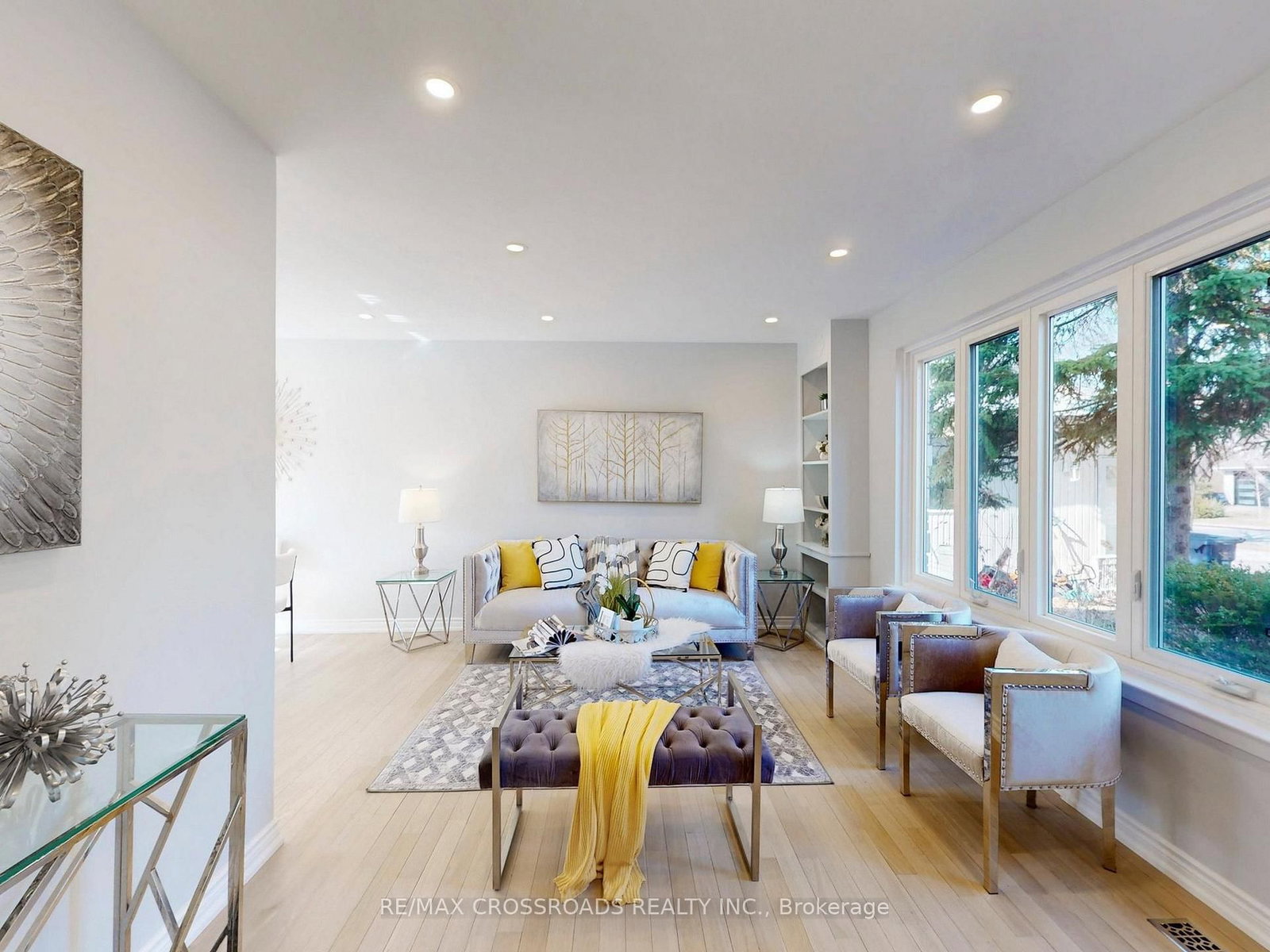 Detached House for sale at 17 Ferbane Place, Toronto, Ontario, M2J 1Y7 - Don Valley Village - MLS: C12954908