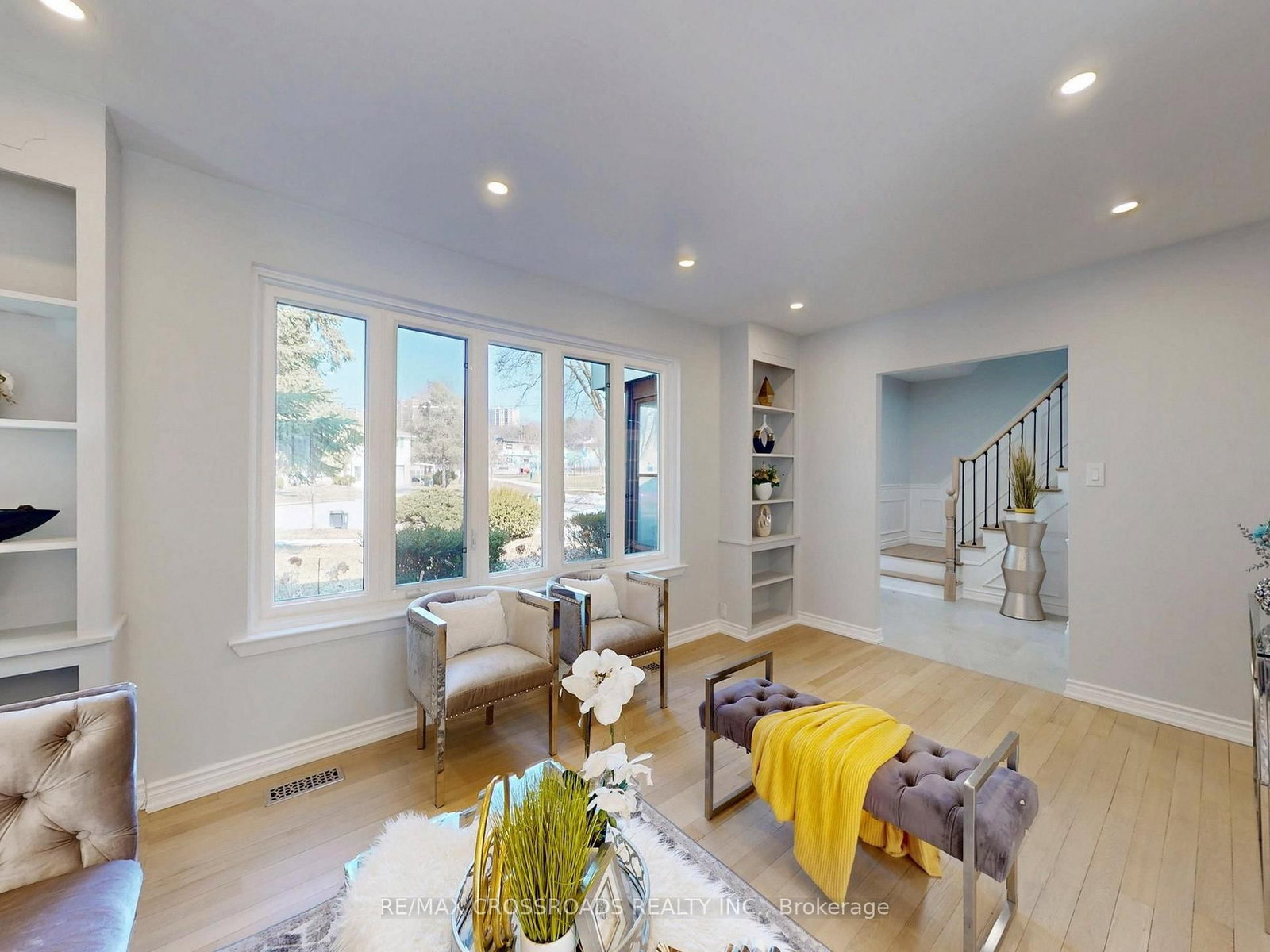 Detached House for sale at 17 Ferbane Place, Toronto, Ontario, M2J 1Y7 - Don Valley Village - MLS: C12954908