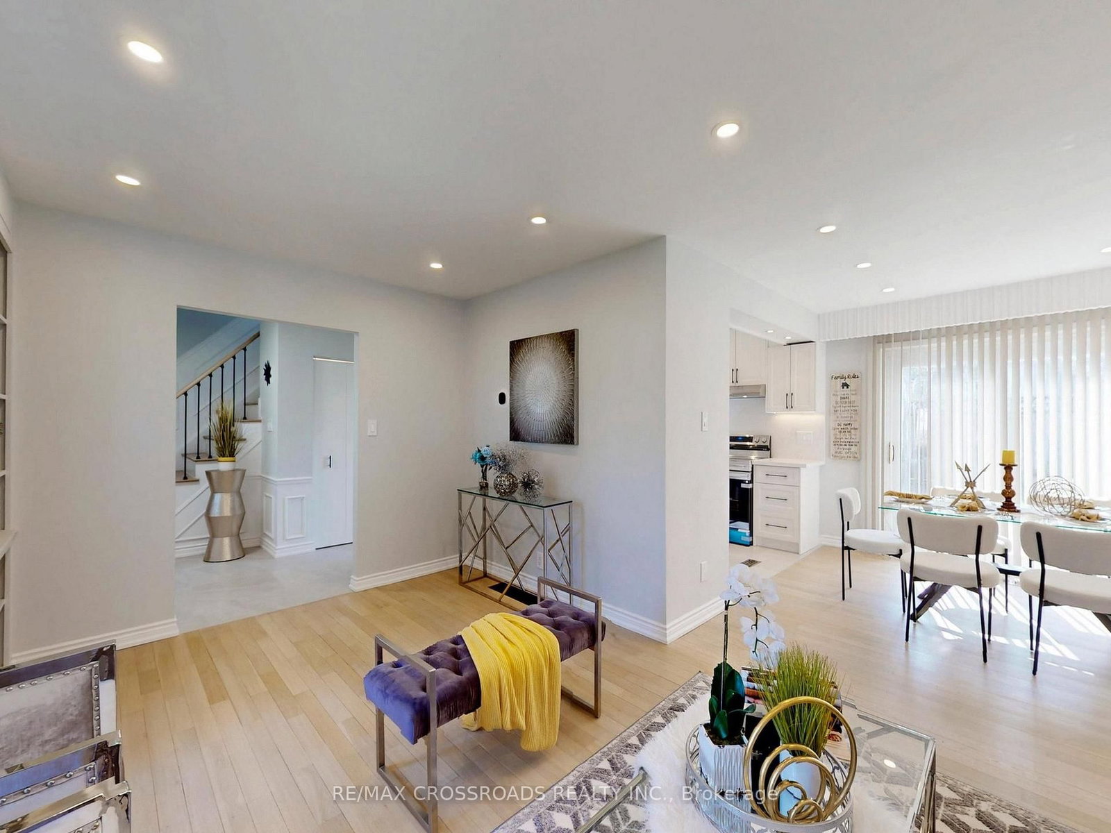 Detached House for sale at 17 Ferbane Place, Toronto, Ontario, M2J 1Y7 - Don Valley Village - MLS: C12954908