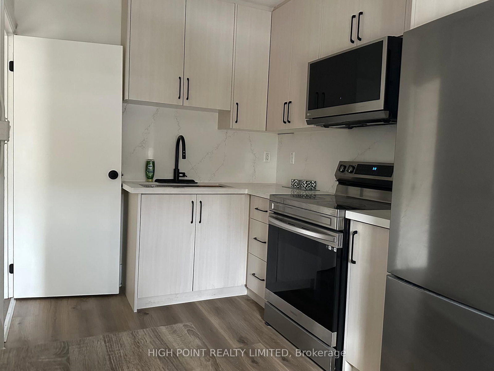 1641 Bayview Avenue, Unit Unit 2 - Photo 6
