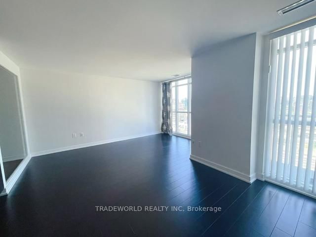 1042B - 15 Iceboat Terrace