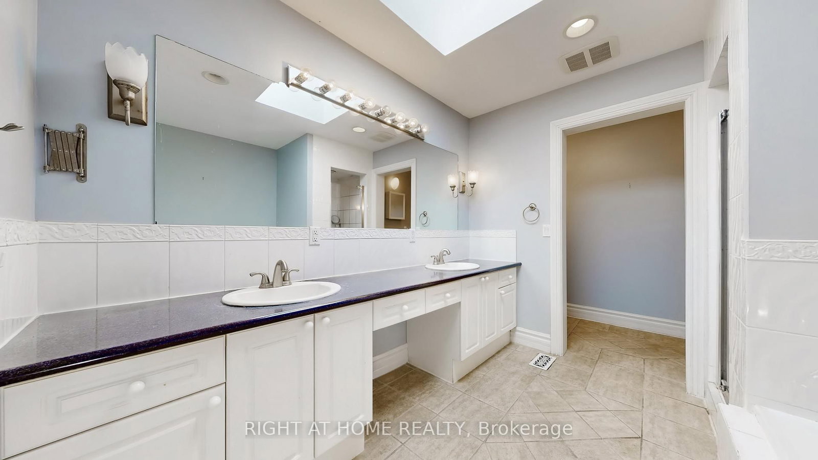 Detached House for lease at 225 Kingsdale Avenue, Toronto, Ontario, M2N 3X3 - Willowdale East - MLS: C12955740