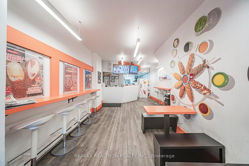 582 Yonge St, Toronto, M4Y 1Z3 | Image 3